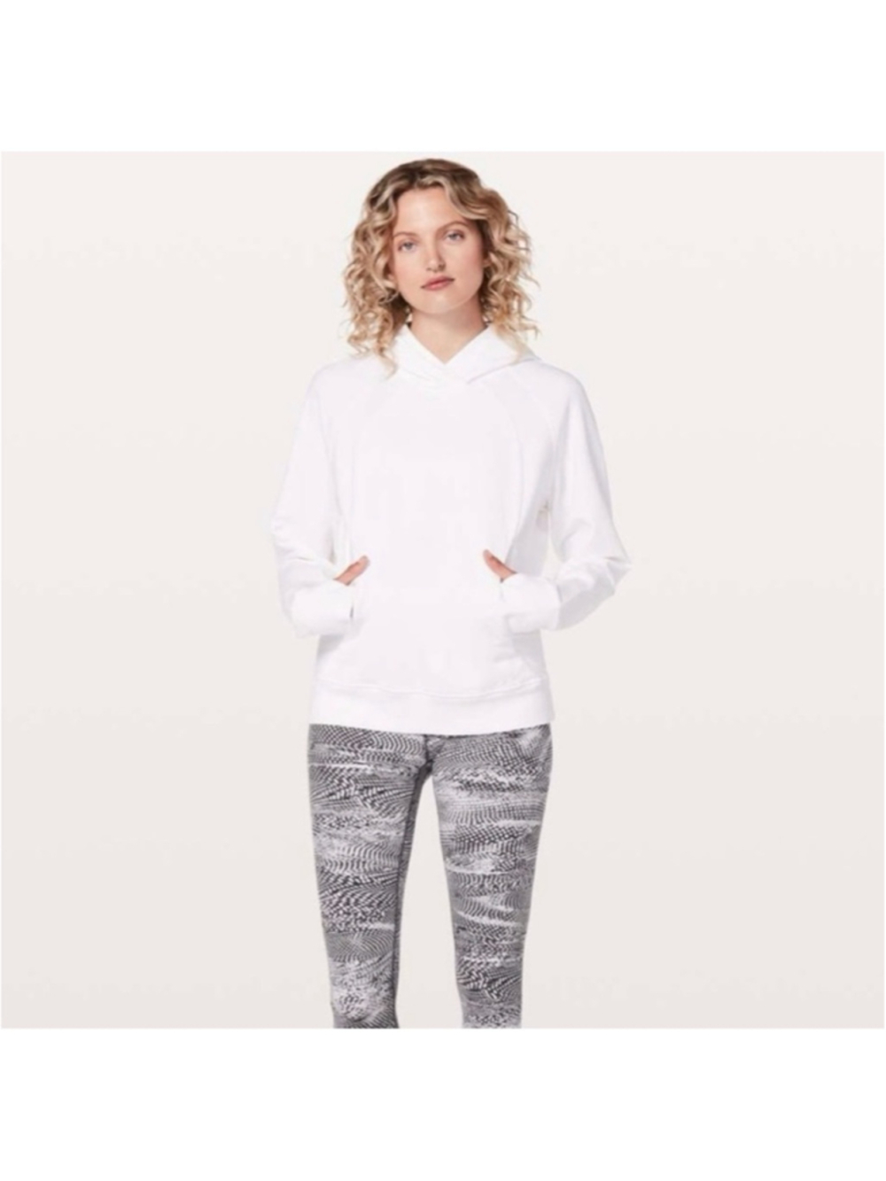 Lululemon Athletica Hooded Pullover with Kangaroo Pocket, size 6